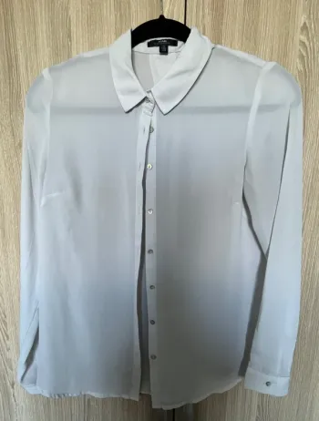Chemise blanche transparente