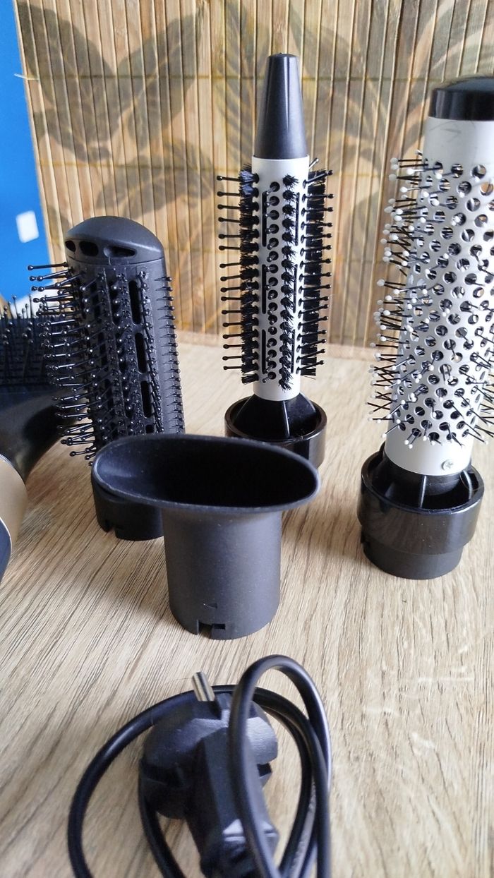 Brosse soufflante et séchante pour brushing - photo numéro 3