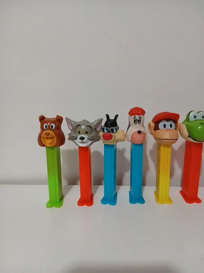 Pez distributeur de bonbons vintage Rares - photo numéro 2