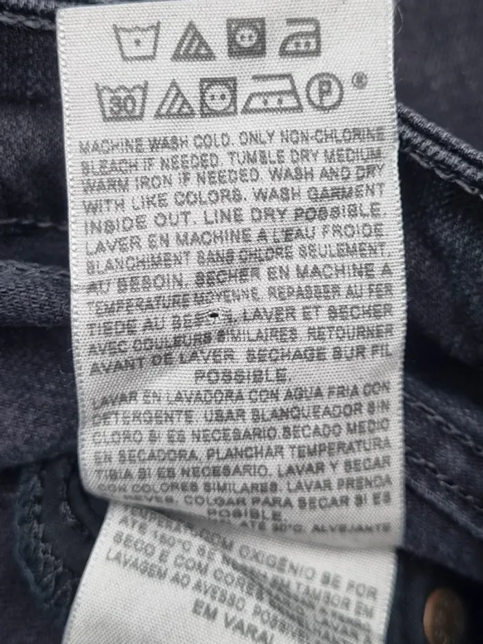 Jean Levi’s noir – Taille 25x32 (30 FR) Femme (mesures en photos - photo numéro 11