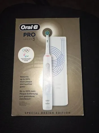 Neuf Brosse à dents électrique pro séries 3 ORAL-B Neuve