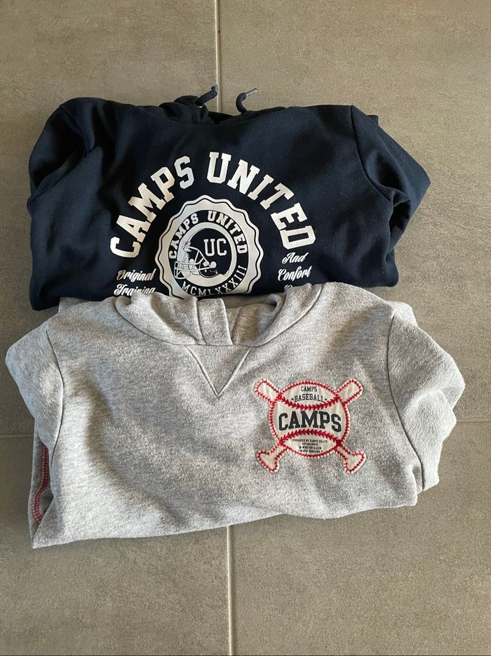 Lots de deux pulls à capuche