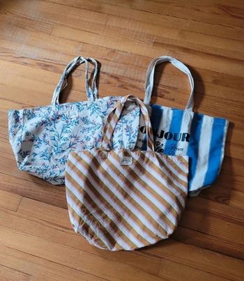 Lot de tote bag sezane