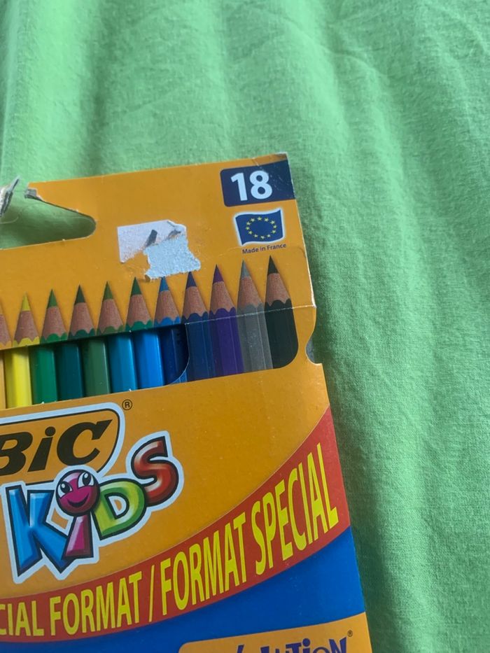 Crayon de couleur le lot de 18
