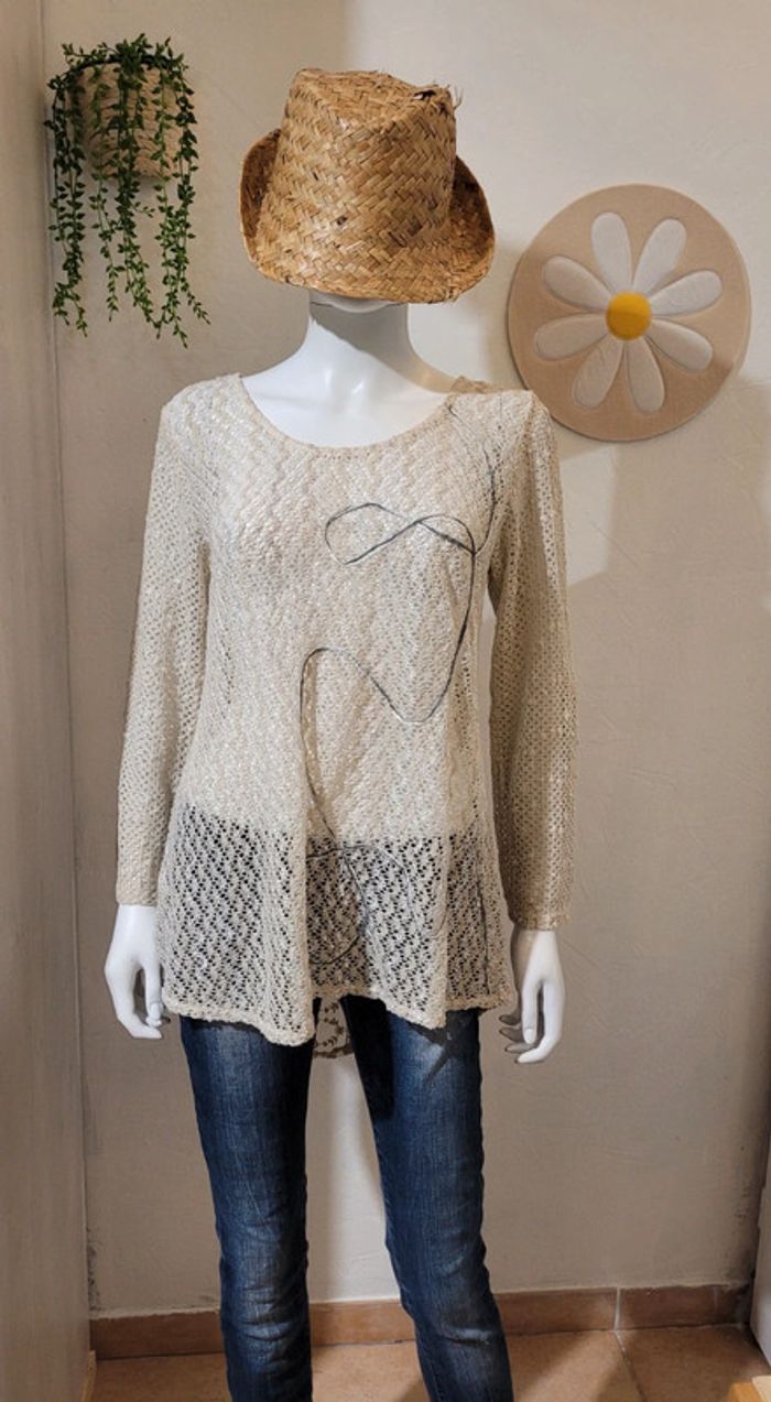 Haut dos dentelles - photo numéro 2