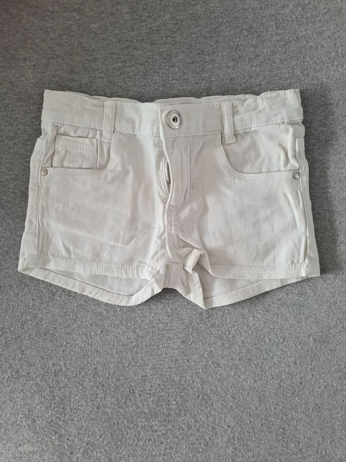 Short blanc
