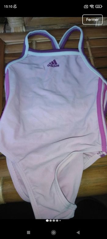 Très beau maillot de bain adidas e17