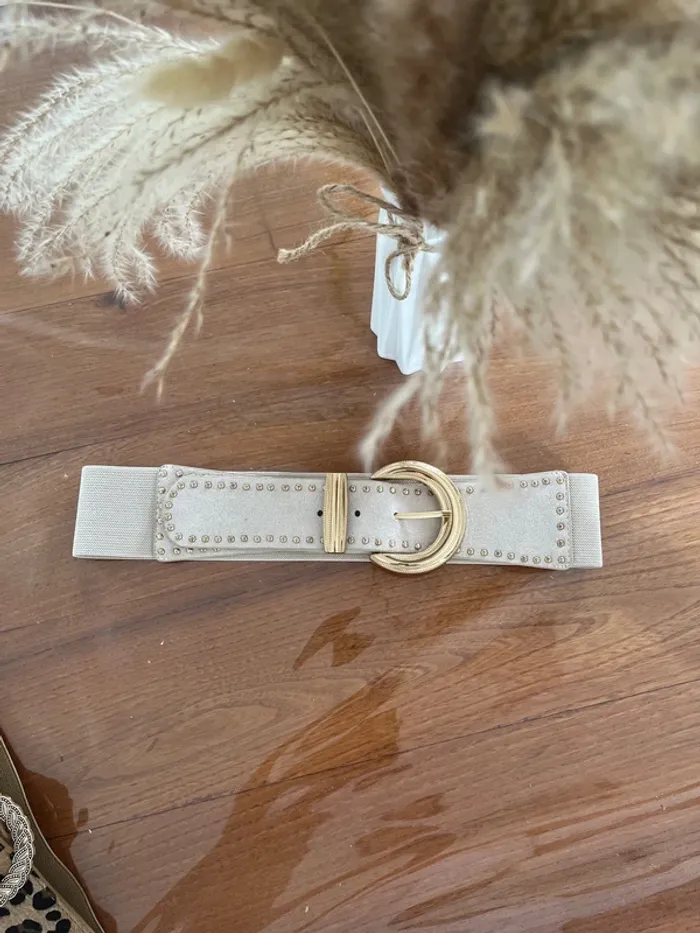 Ceinture beige dorée