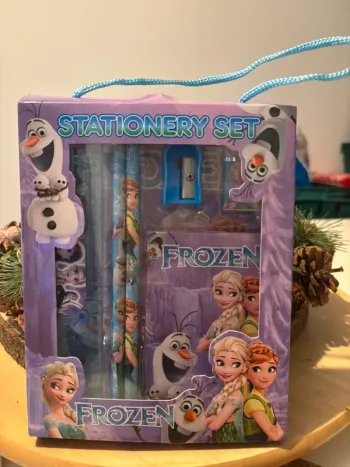 Kit complet scolaire/papeterie Disney reine des neige