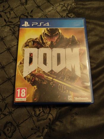 Jeux vidéo Ps4 DOOM