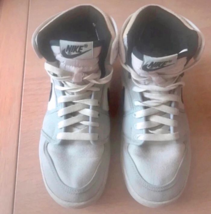 Paire de baskets Nike taille 38 - photo numéro 3