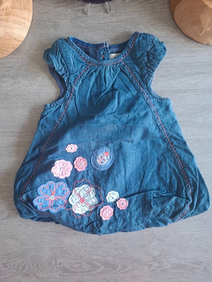 superbe Robe orchestra 3 mois - photo numéro 2