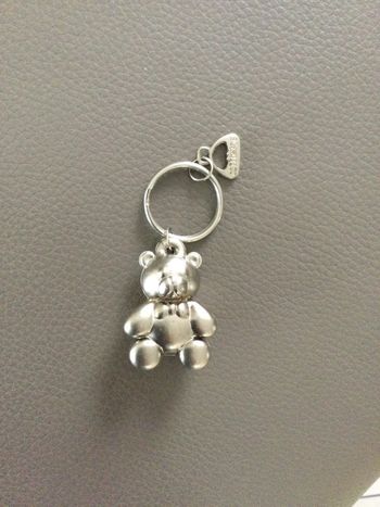 Porte clé ours tout argenté