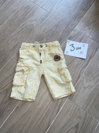 Short 3 ans