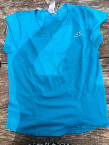TEE shirt sport décathlon taille s
