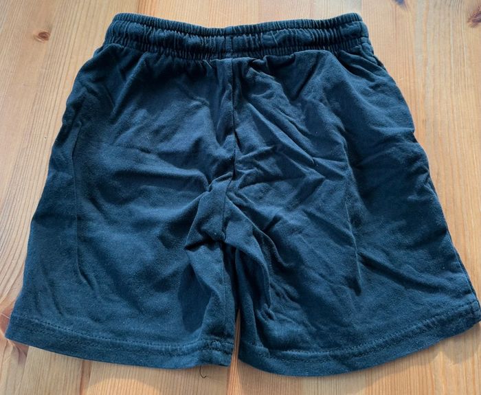 Short bleu marine « H&M » - photo numéro 2