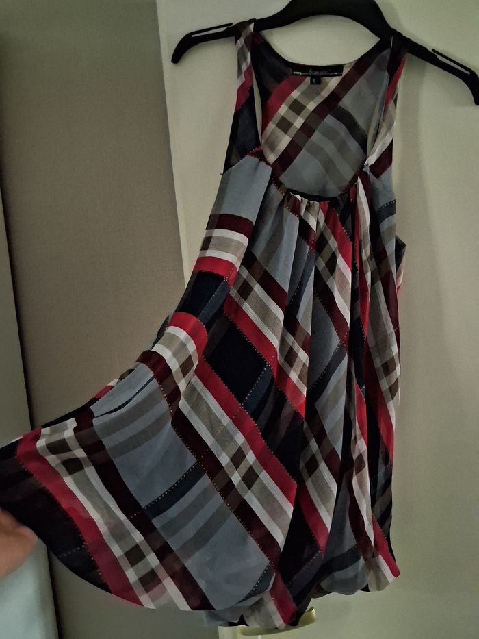 Haut élégant sans manches - photo numéro 2