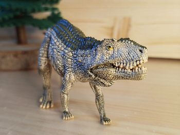 Schleich Postosuchus Dinosaure kaki et beige