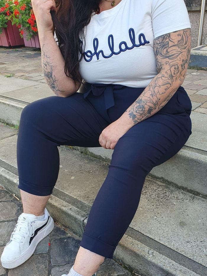 T-shirt Oohlala blanc/marine col rond
Taille 46 - photo numéro 4