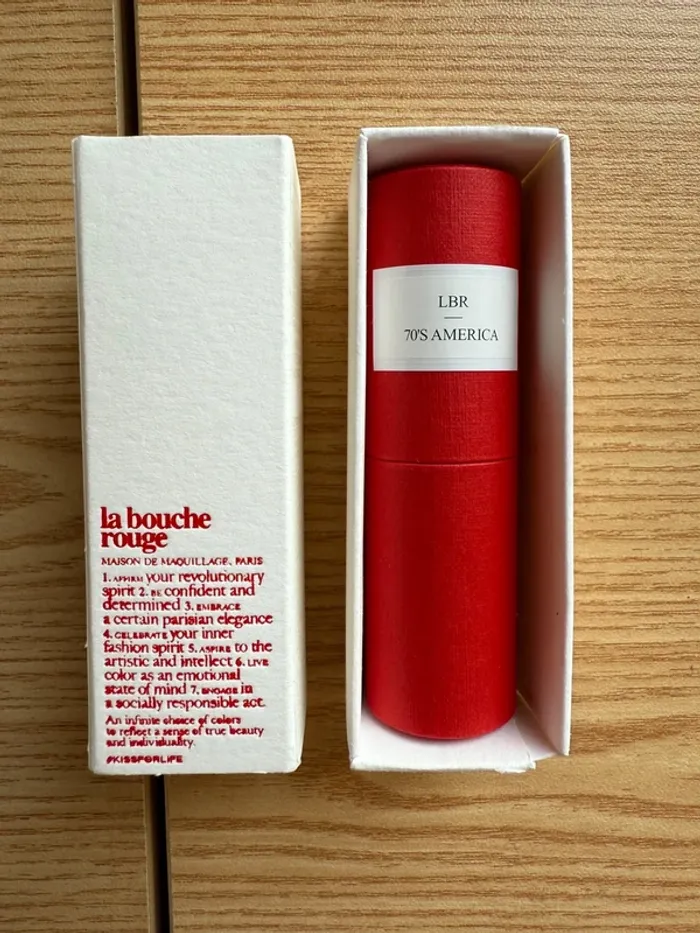 La bouche rouge - photo numéro 2