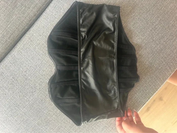 Bustier similicuir taille L petite - photo numéro 2