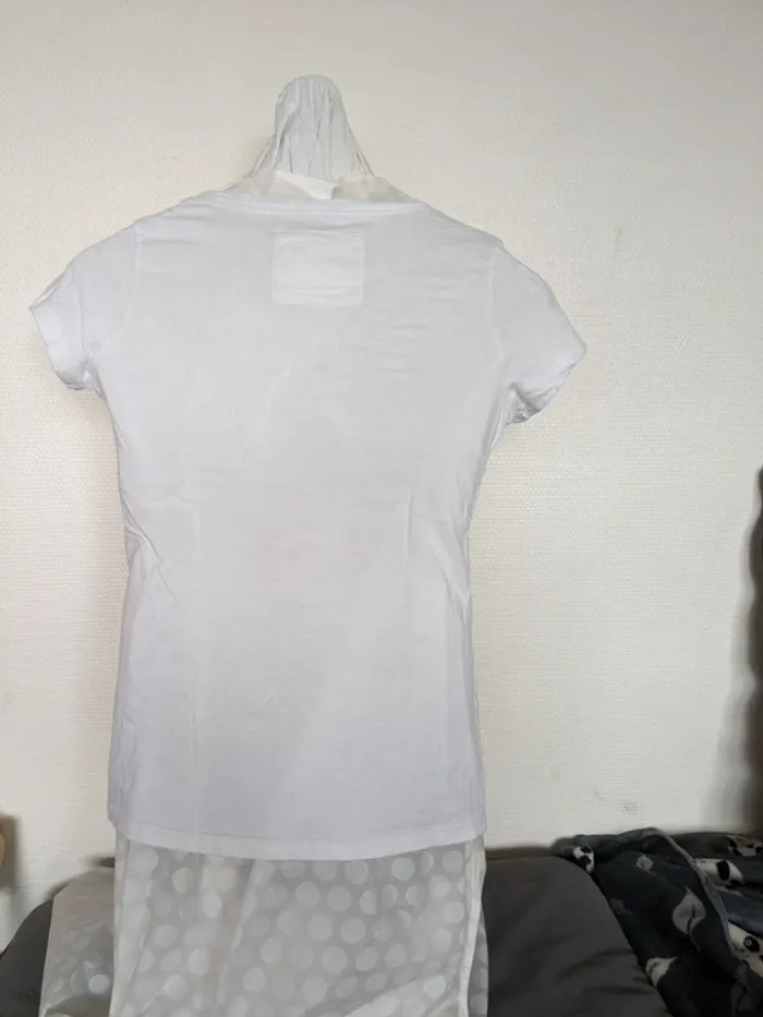 T-Shirt Hollister - blanc. - photo numéro 2
