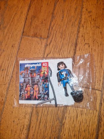 Chevalier bleu playmobil neuf