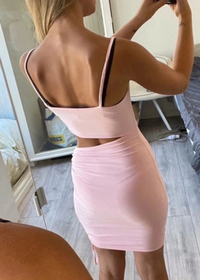 Robe ouverte à bretelles femme - taille 36 - photo numéro 4
