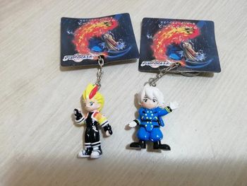2 Psychic Force Keychain Figures