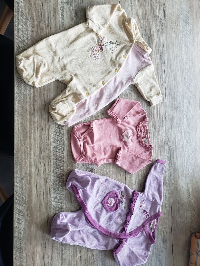Lot bébé naissance - photo numéro 2