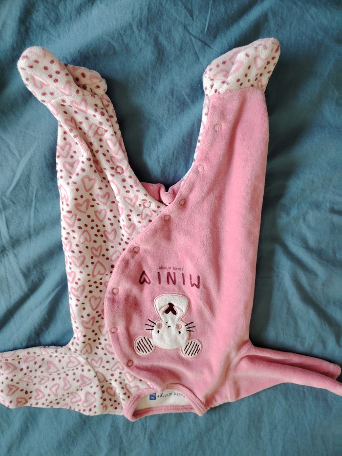 2 pyjamas velours 1 mois - photo numéro 3