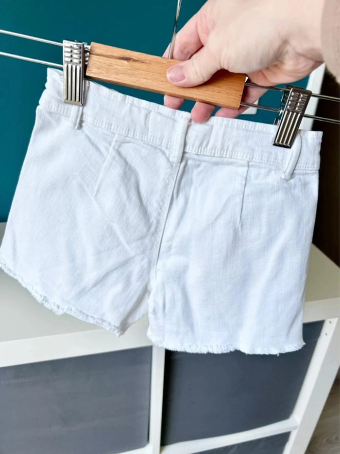 Short blanc - Zara - 4 ans - photo numéro 4