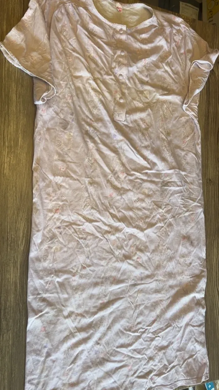 Pyjama / tenue de nuit femme XXL 44