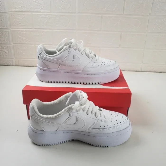Baskets Air Force Nike taille 39 - photo numéro 3