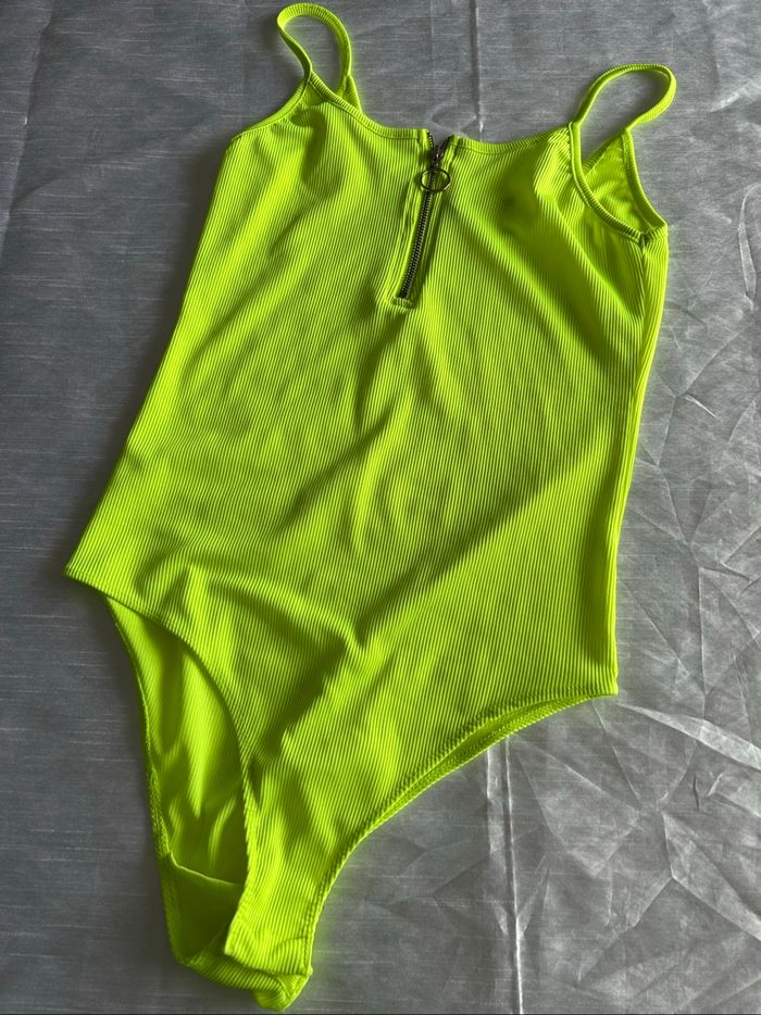 Body jaune fluo