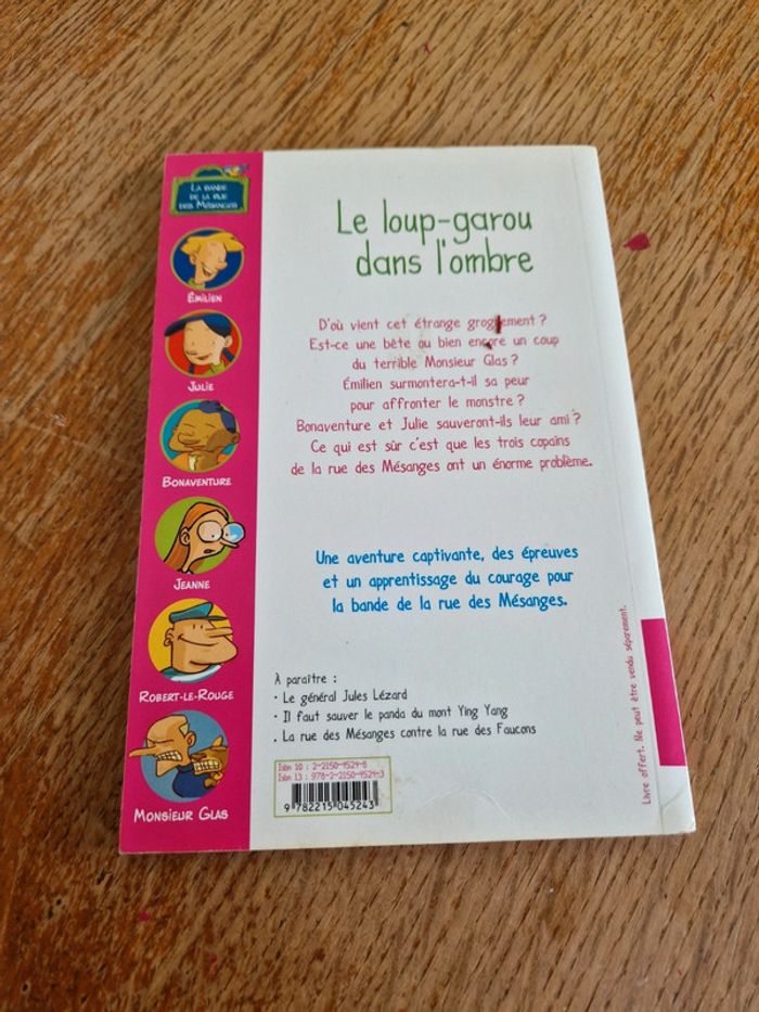Livre le loup garou dans l ombre - photo numéro 3