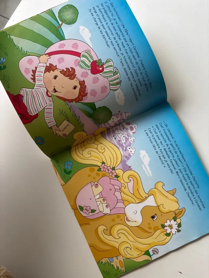 Livre Charlotte aux fraises invite ses amis - photo numéro 6
