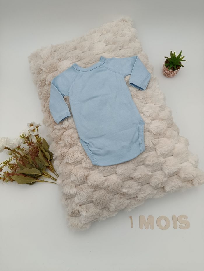 body 1 mois - photo numéro 2