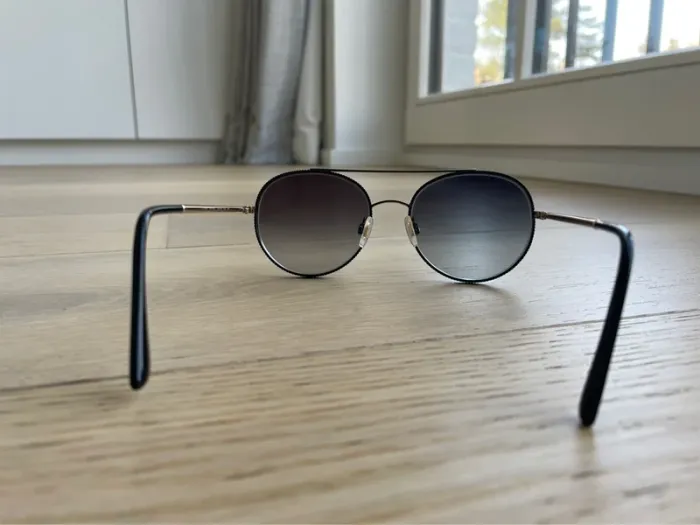 Lunettes solaires noir et argent Dolce et Gabbana - photo numéro 3