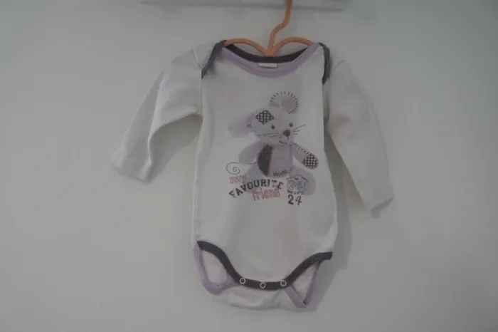 Lot bodies hiver fille 6 mois - photo numéro 4