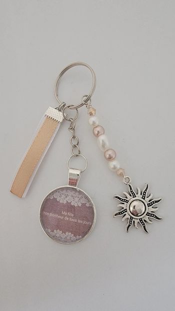 Cadeau ma fille, porte clé message bijoux de sac " ma fille mon bonheur de tous les jours "