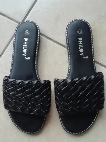 Mules plates Taille 39 Quasi Neuves!!