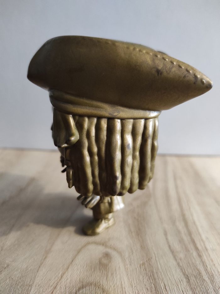 Figurine Funko pop Captain Jack Sparrow 273 version or SANS boîte ( Pirates des Caraïbes )l - photo numéro 4