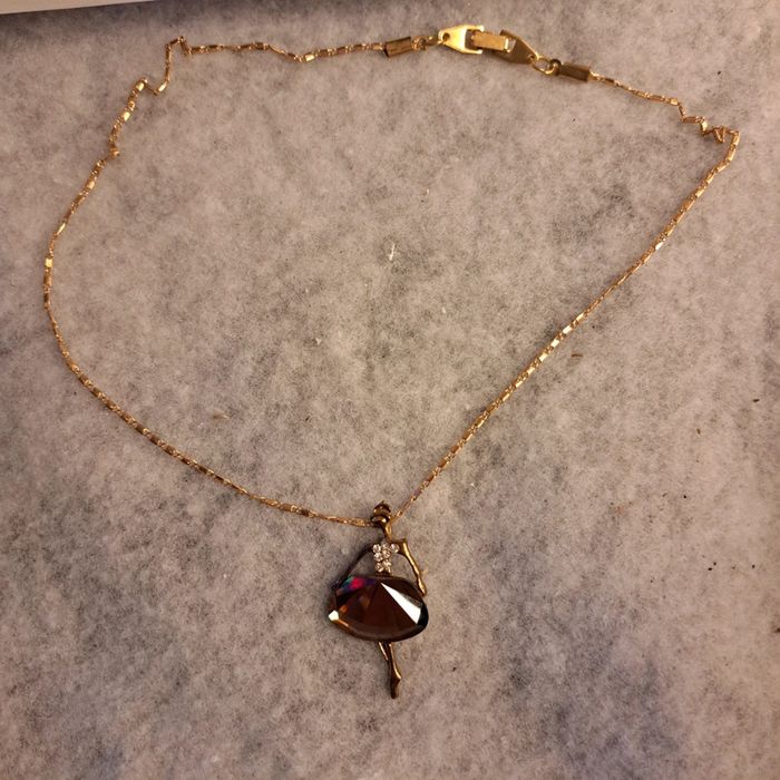 Collier avec pendentif danseuse strass - photo numéro 11