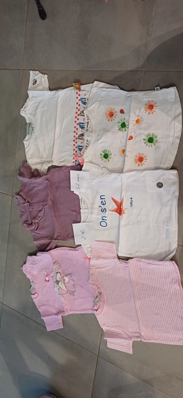 Lot 6 tee shirts 12 mois