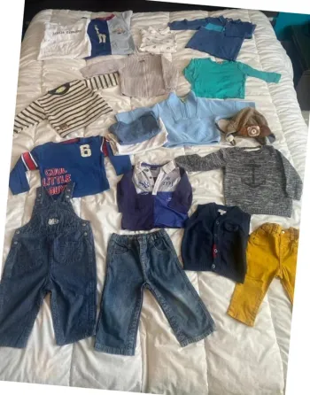 Vends lot de vêtements bébé garçon  12 mois