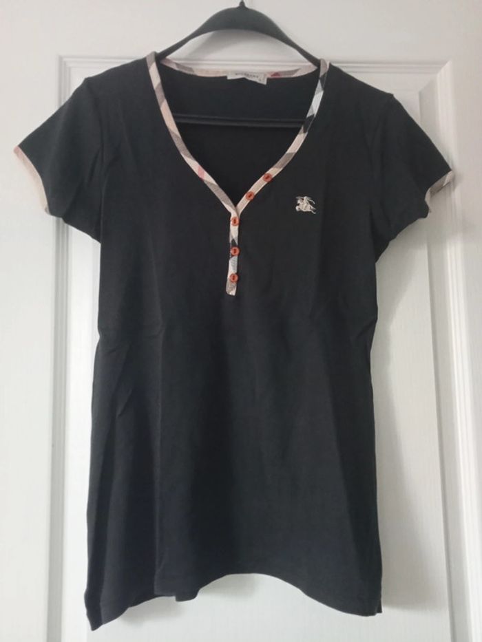 tee-shirt courtes manches taille XL (petit)