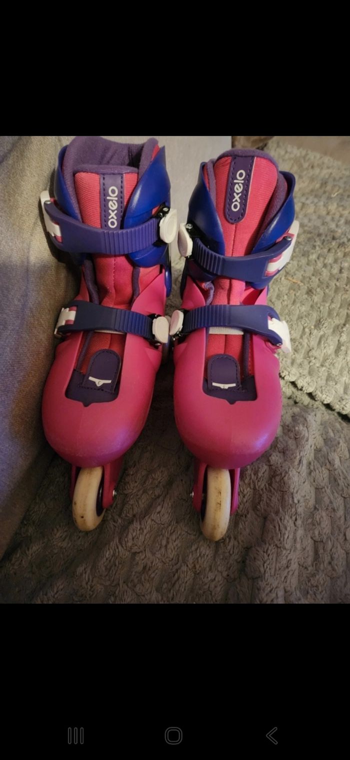 Rollers pointure 32 + protections + casque - photo numéro 2