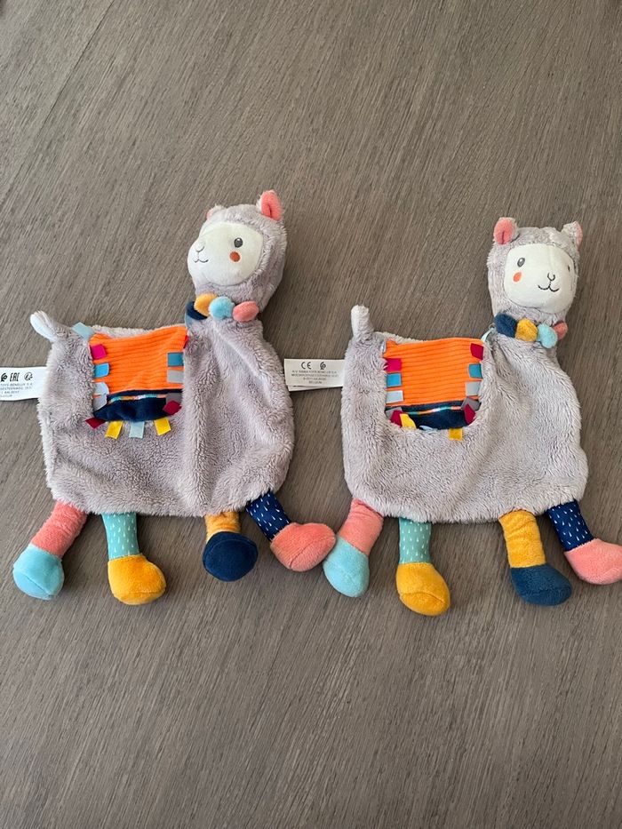 Lot 2 doudous Lama Simba toys neufs sans étiquettes