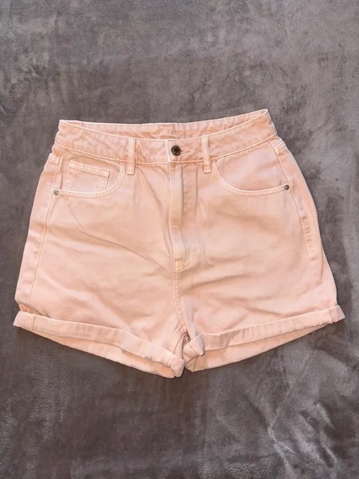Short en jean femme rose saumon taille 34 Nagev en très bon état